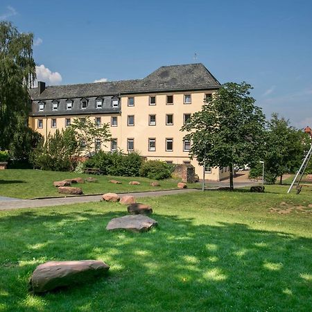 Jugendhaus St. Kilian Hostel Miltenberg Bagian luar foto